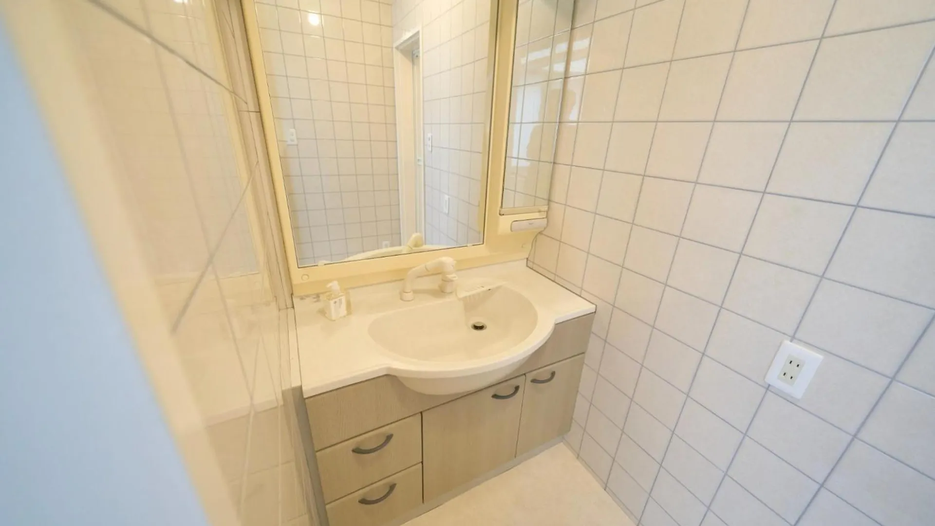 Nakagawa Building - Vacation Stay 17546 Tokyo 0*,  Japan